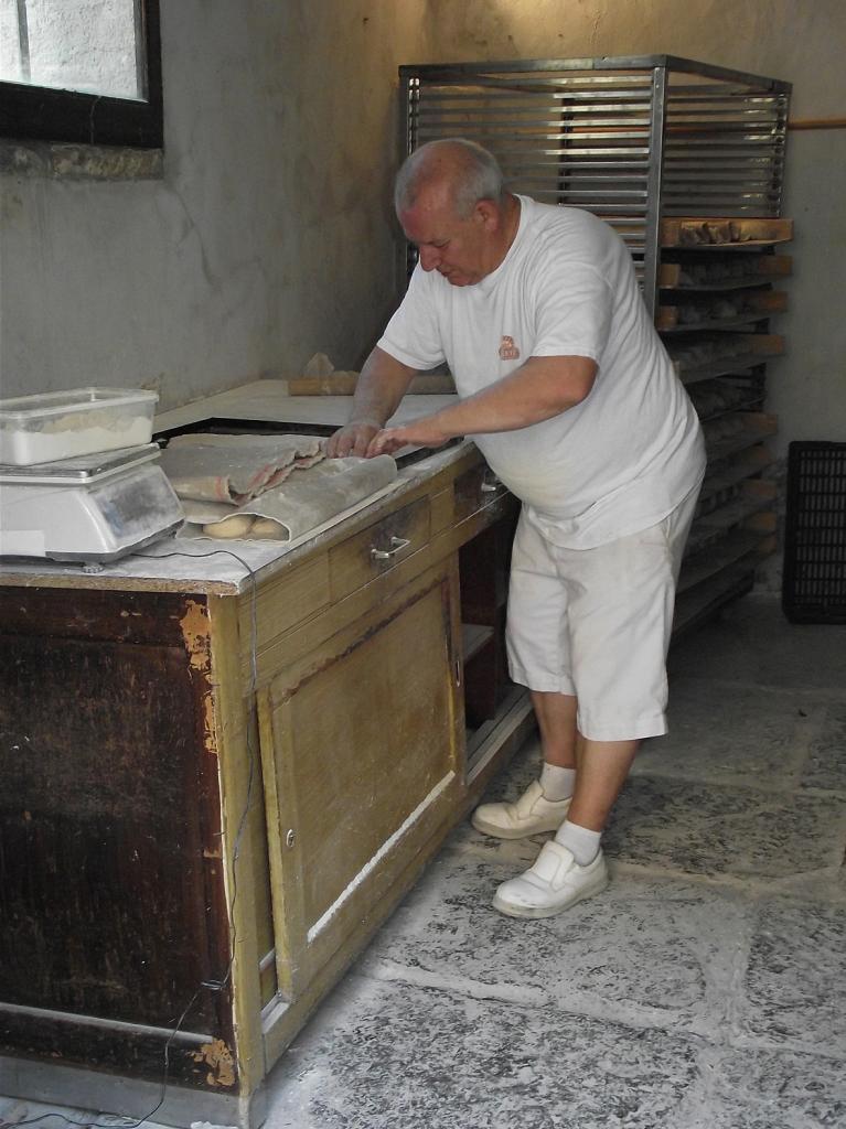 le boulanger au four banal